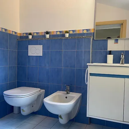 A 2 Colli Dal Mare * ヴァラッツェ