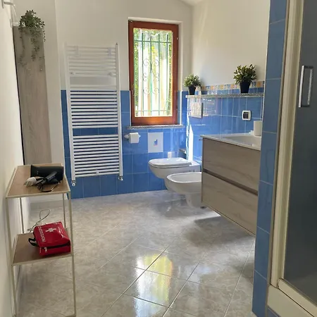 A 2 Colli Dal Mare * Варацце